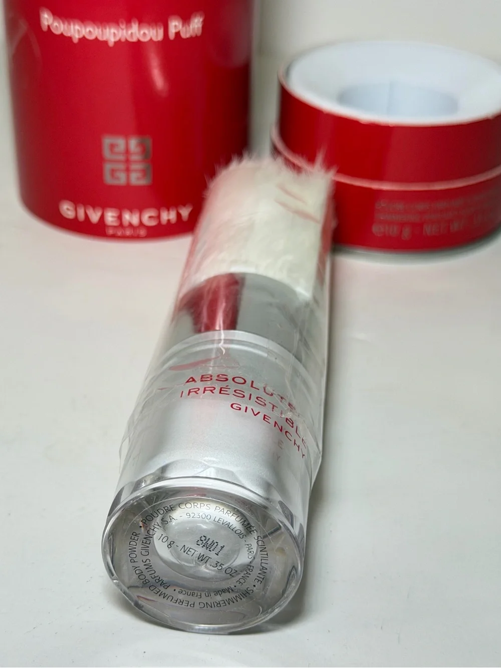 Givenchy Absolutely Irrésistible Poupoupidou Puff Shimmering Body Powder 10g